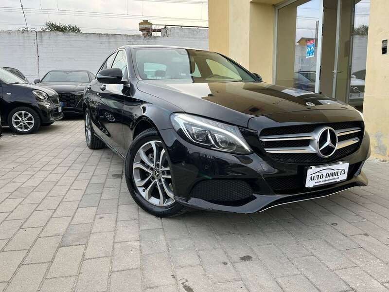 Usata Mercedes C220 170 CV (125 kW) 2018 Nero Berlina