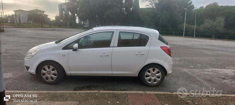 Usata Opel Corsa 2009 Bianco Berlina