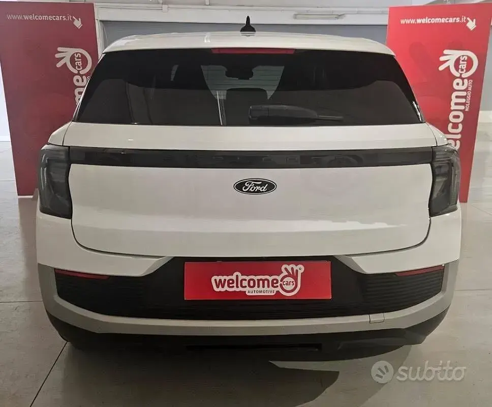 Usata Ford Explorer Extended Range 88 kW (121 CV) 2025 Bianco SUV