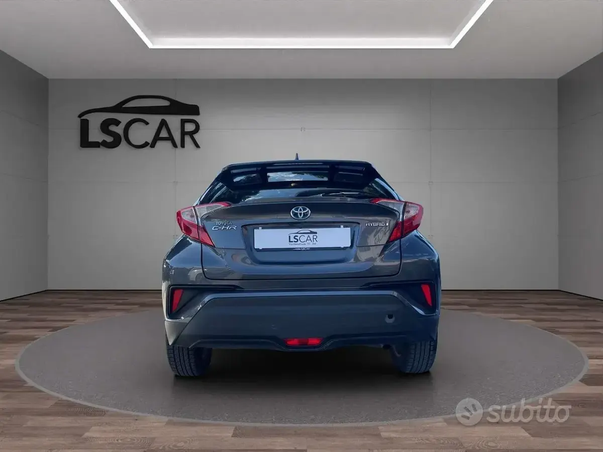 Usata Toyota C-HR Lounge 98 CV (72 kW) 2018 Grigio SUV