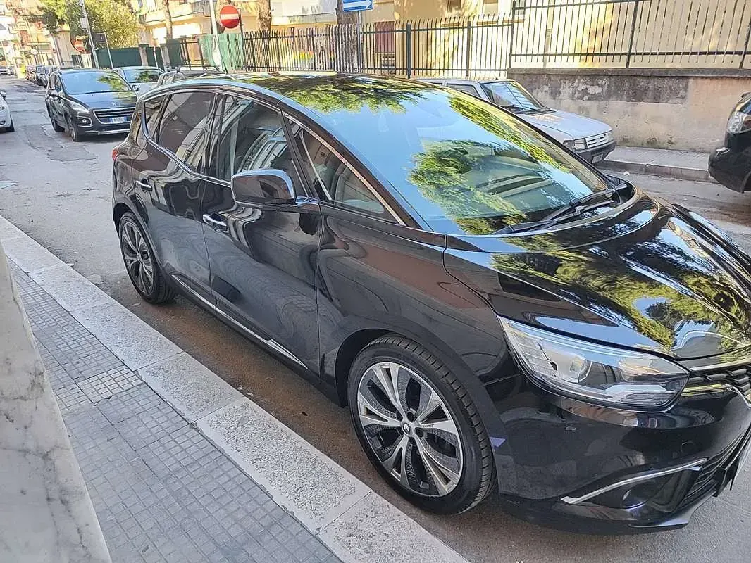 Usata Renault Scénic IV Business 110 CV (80 kW) 2017 Monovolume