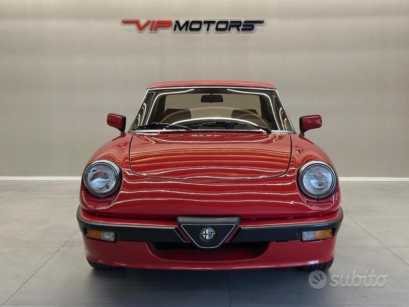 Usata Alfa Romeo Spider Quadrifoglio Verde 125 CV (91 kW) 1987 Rosso Cabrio