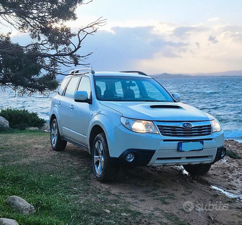 Usata Subaru Forester 2010 Bianco SUV