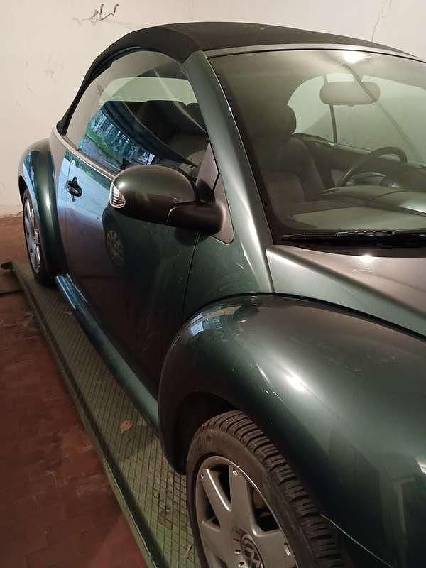 Usata VW New Beetle Cabriolet 116 CV (85 kW) 2003 Verde Cabrio
