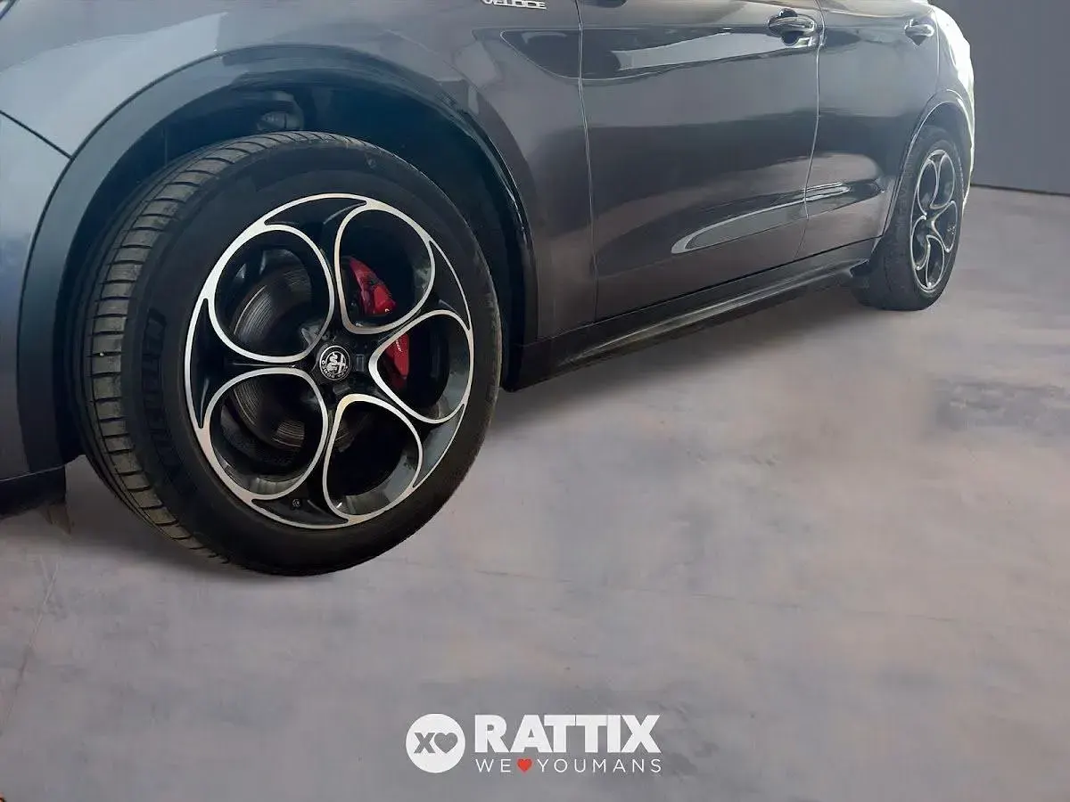 Usata Alfa Romeo Stelvio Veloce 209 CV (153 kW) 2024 Grigio SUV