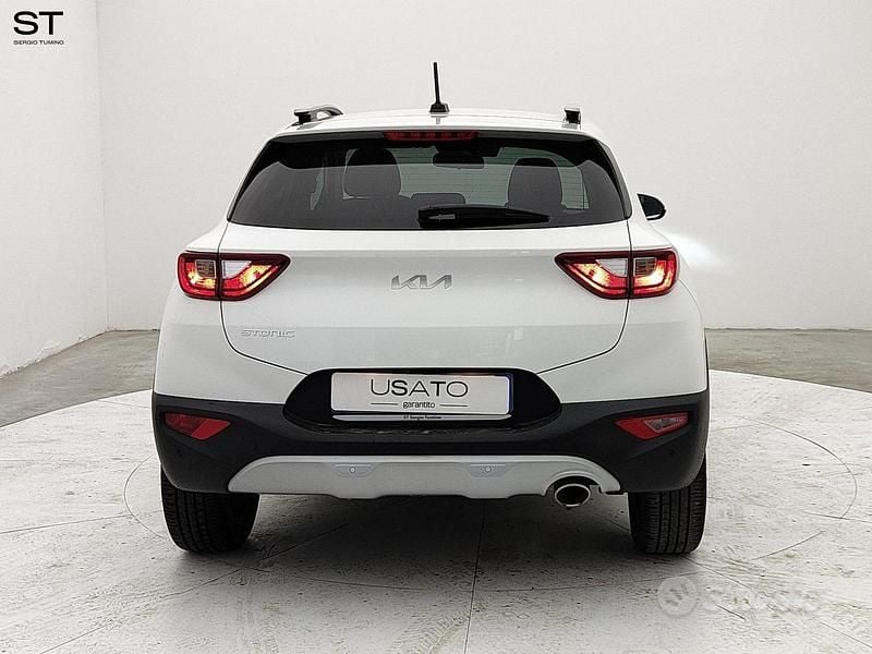 Usata Kia Stonic Urban 100 CV (73 kW) 2024 Bianco SUV