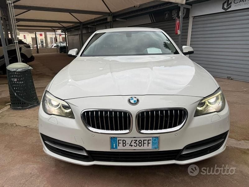 Usata BMW 520 Luxury Line 190 CV (139 kW) 2015 Bianco Station wagon