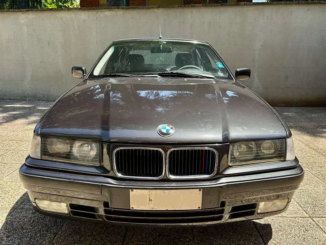 Usata BMW 318 113 CV (83 kW) 1992 Berlina
