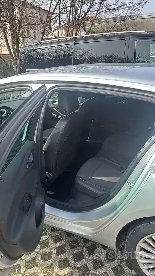 Usata Opel Astra 2015 Grigio Berlina