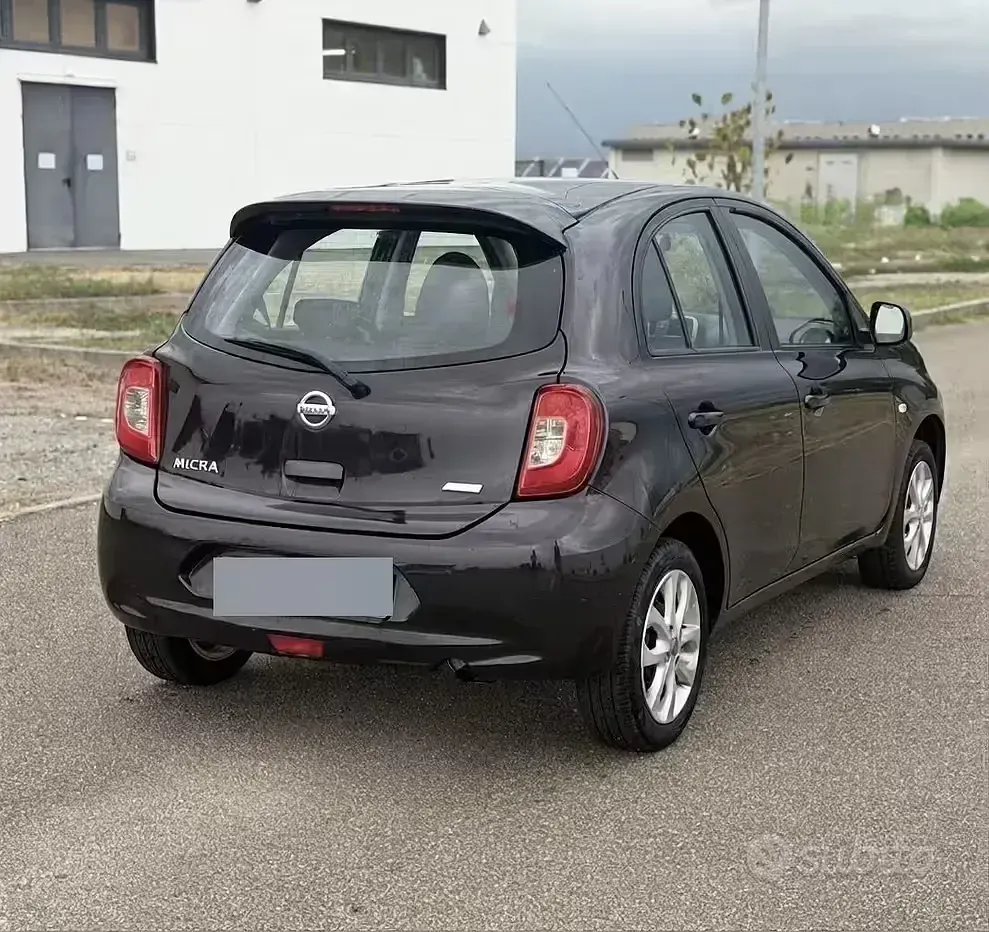 Usata Nissan Micra Tekna 80 CV (58 kW) 2014 Grigio Utilitaria