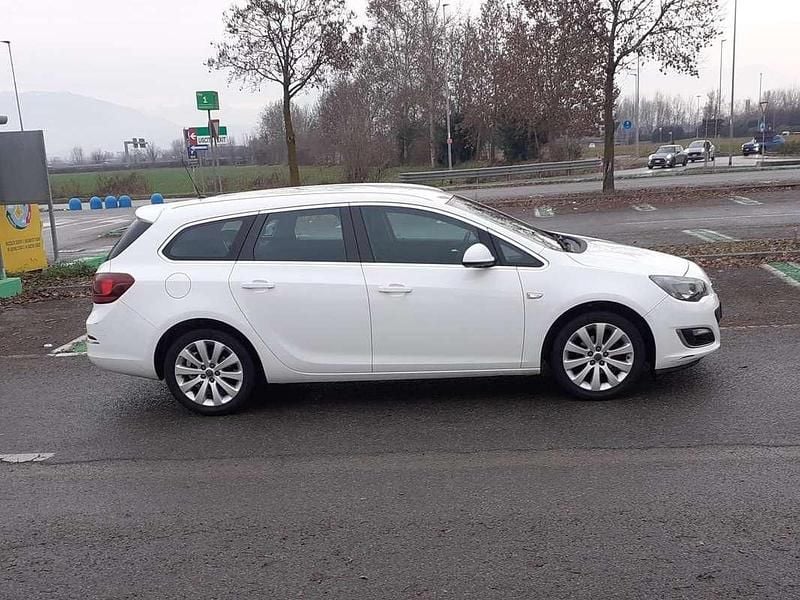 Gebraucht Opel Astra Cosmo 120 PS (88 kW) 2014 Weiß Kombi