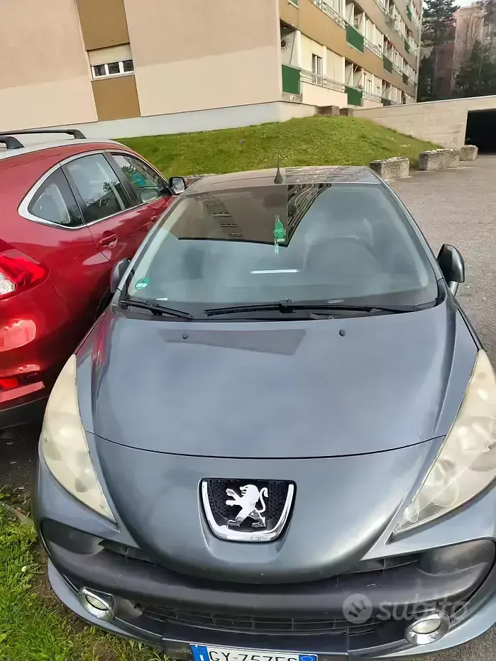 Begagnad Peugeot 207 CC 2011 Grå Cab