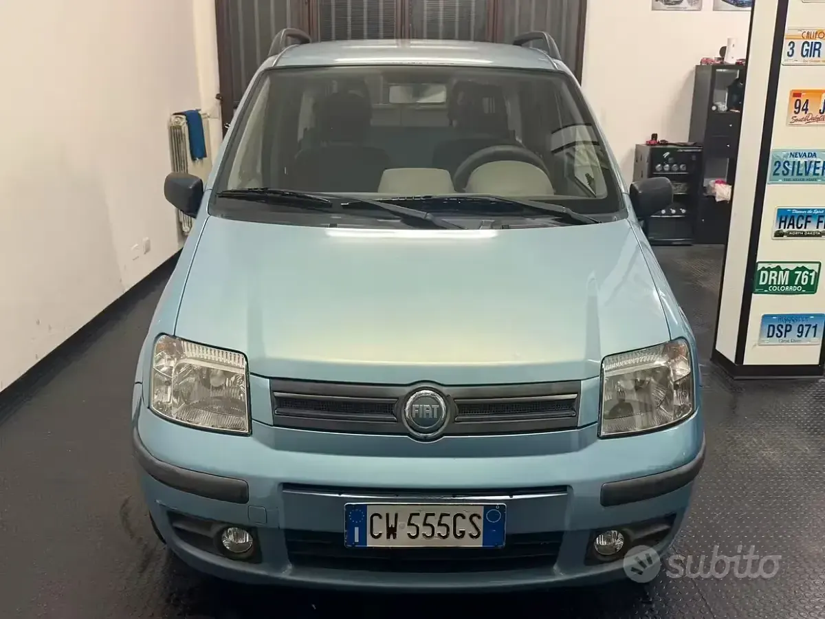 Usata Fiat Panda Emotion 60 CV (44 kW) 2005 Bluazzurro Utilitaria
