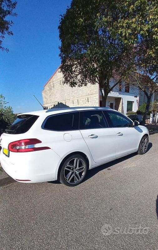 Usata Peugeot 308 115 CV (84 kW) 2015 Bianco Station wagon