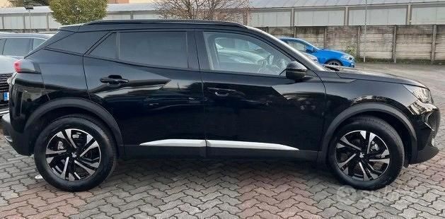 Usata Peugeot 2008 100 CV (73 kW) 2023 Nero SUV