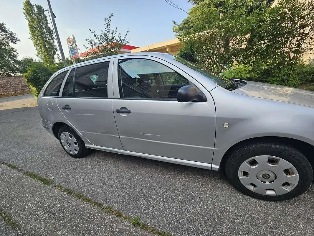 Usata Skoda Fabia Comfort 64 CV (47 kW) 2003 Berlina