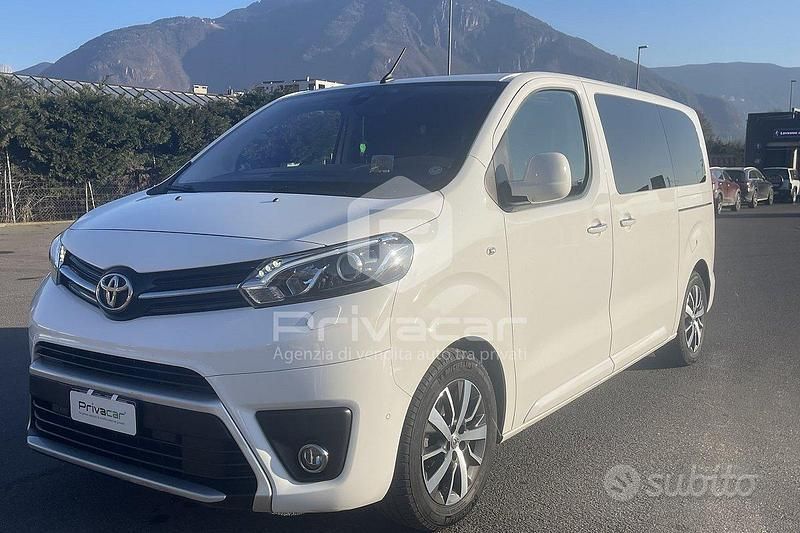 Usata Toyota Proace Verso Luxury 177 CV (130 kW) 2019 Bianco Station wagon
