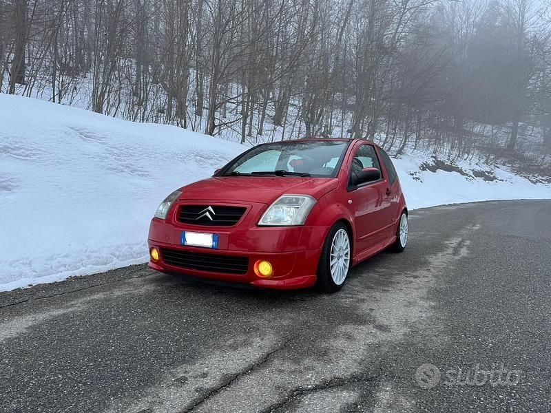 Rosso Usata 2005 Citroën C2 Due volumi | 3500 € (Buon prezzo) - Immagine 1/4
