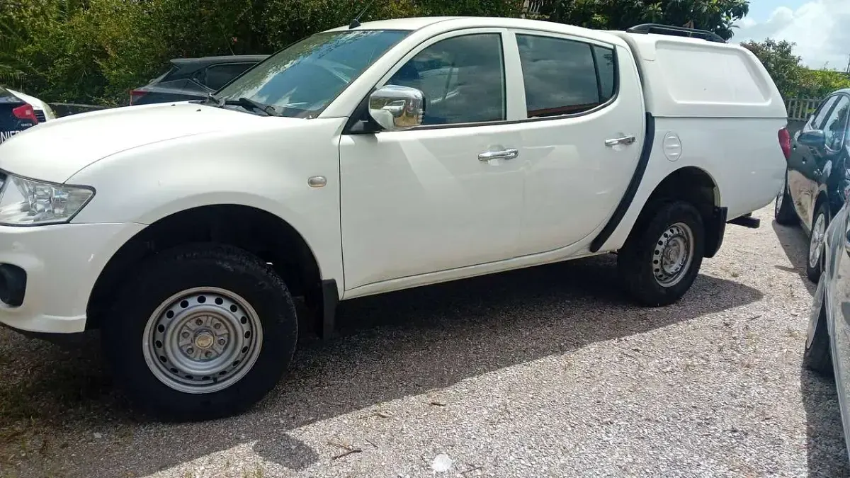 Usata Mitsubishi L200 Invite 136 CV (100 kW) 2016 Bianco Pick-up