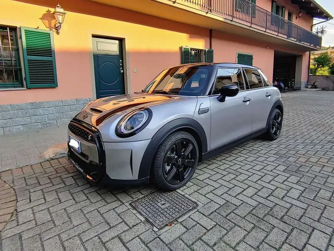 Usata Mini Cooper S Classic 178 CV (130 kW) 2023 Grigio Utilitaria