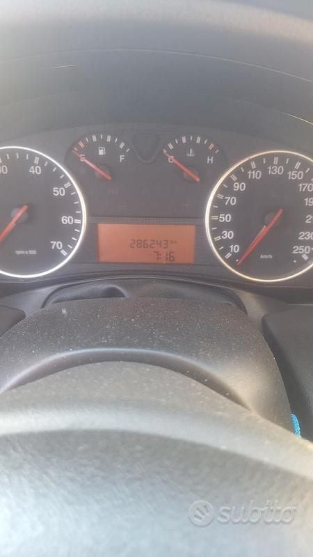 Usata Fiat Croma 150 CV (110 kW) 2008 Marrone Station wagon