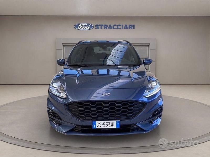Usata Ford Kuga ST-Line 120 CV (88 kW) 2024 Blu metallizzato SUV