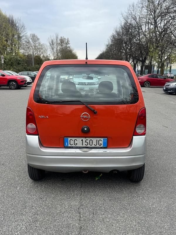 Usata Opel Agila 60 CV (44 kW) 2004 Argento Monovolume