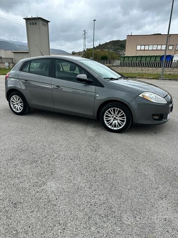 Usata Fiat Bravo 120 CV (88 kW) 2010 Utilitaria