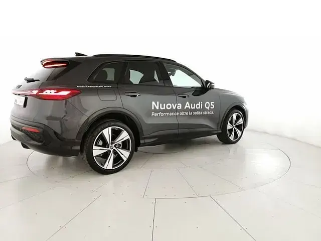 Usata Audi Q5 Edition .1 204 CV (150 kW) 2025 Grigio SUV