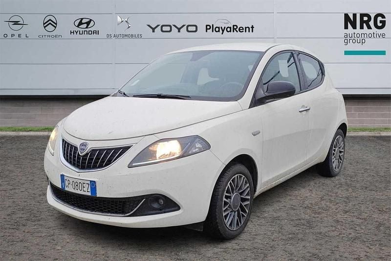 Bianco Usata 2023 Lancia Ypsilon Silver Due volumi | 11.700 € (Buon prezzo) - Immagine 1/4
