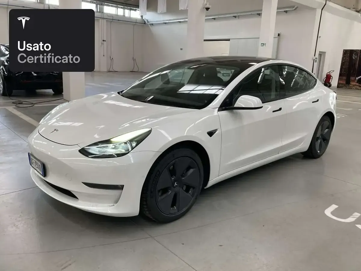 Usata Tesla Model 3 Long Range AWD 324 kW (441 CV) 2021 Pearl white multicoat Berlina