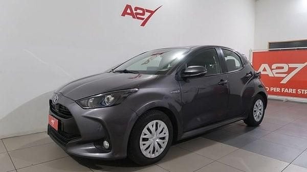 Usata Toyota Yaris Hybrid Business Edition 116 CV (85 kW) 2021 Grigio scuro Utilitaria