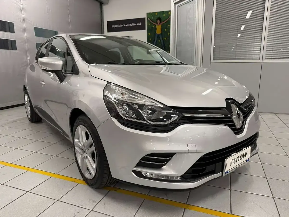 Usata Renault Clio IV 76 CV (55 kW) 2019 Grigio Berlina