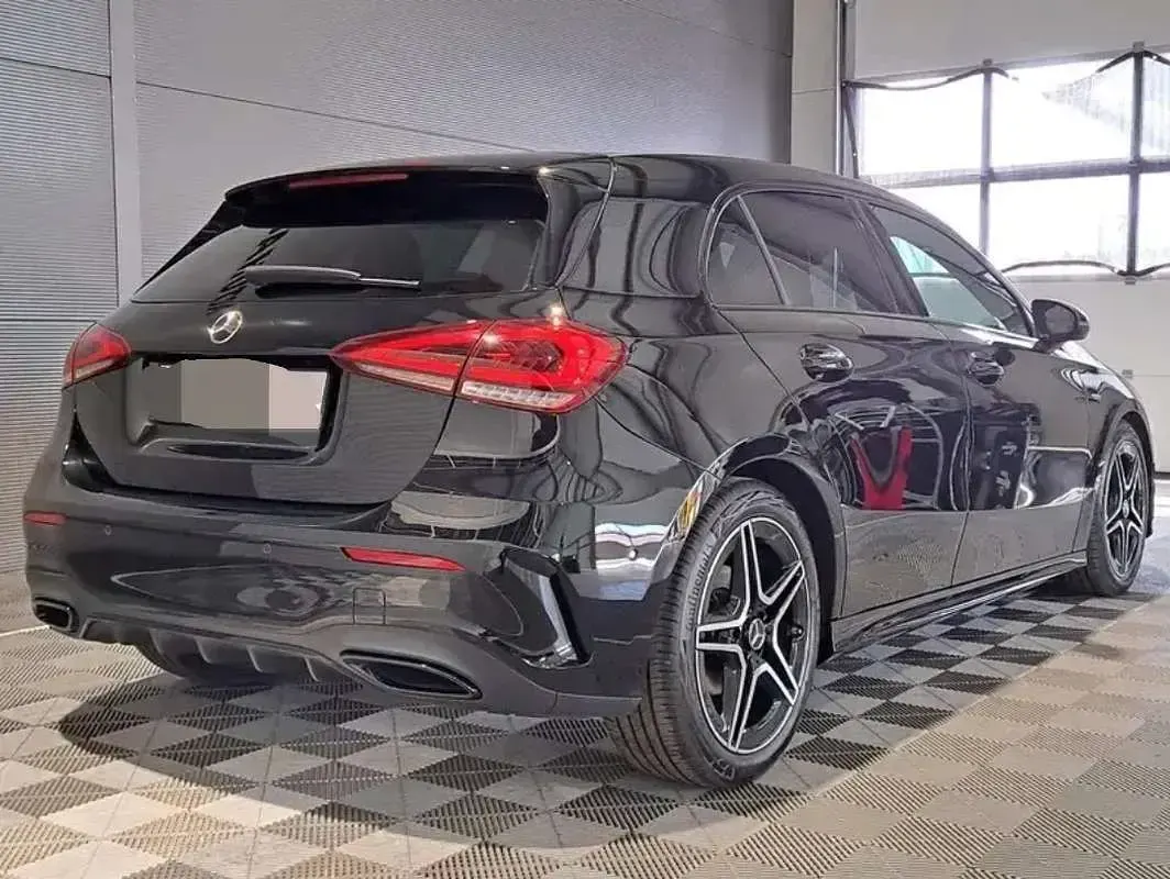 Usata Mercedes A180 Premium 116 CV (85 kW) 2019 Berlina