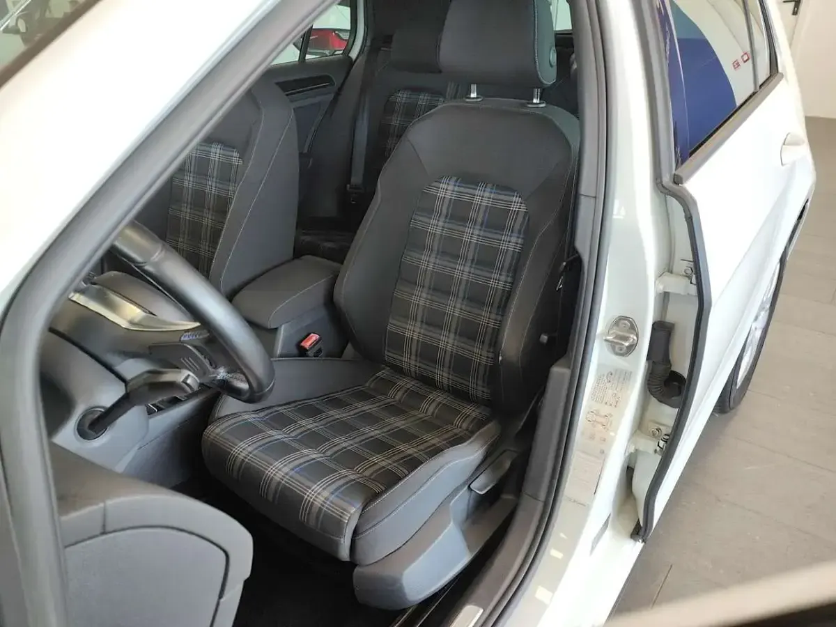 Usata VW Golf VII GTE 150 CV (110 kW) 2015 Bianco Berlina