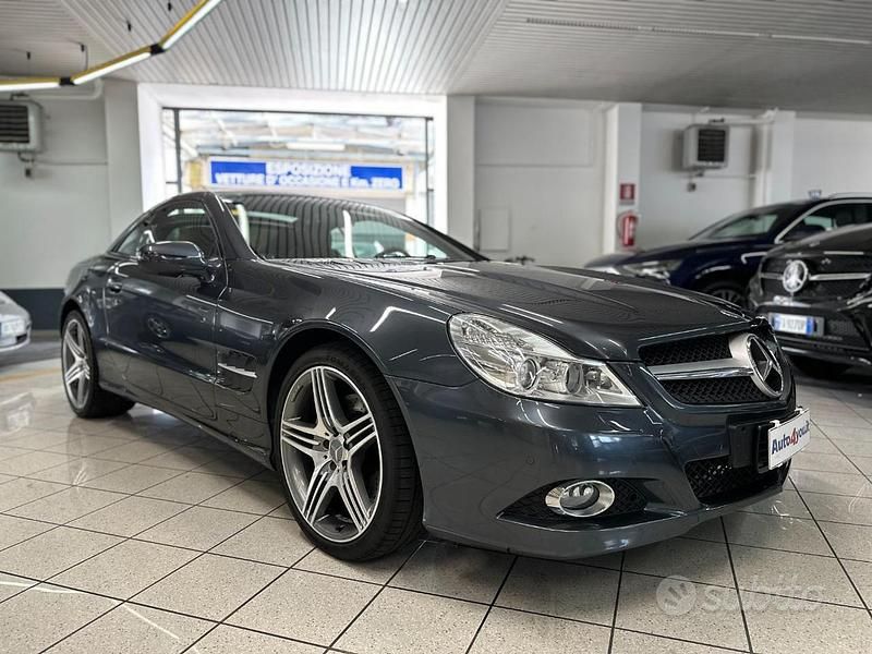 Grigio Usata 2009 Mercedes SL350 Cabrio | 34.990 € (Buon prezzo) - Immagine 1/4