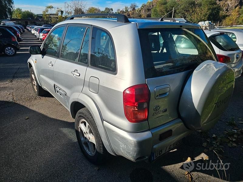 Usata Toyota RAV4 Sol 136 CV (100 kW) 2006 Grigio SUV