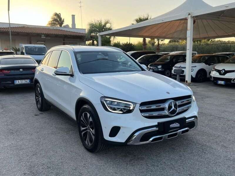 Bianco pastello Usata 2020 Mercedes GLC200 SUV | 27.899 € (Ottimo prezzo) - Immagine 1/4