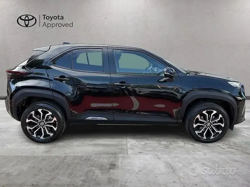 Usata Toyota Yaris Cross Trend 116 CV (85 kW) 2022 Nero SUV