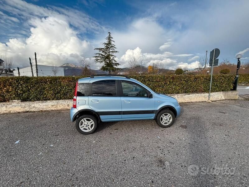 Usata Fiat Panda 4x4 69 CV (50 kW) 2007 Utilitaria