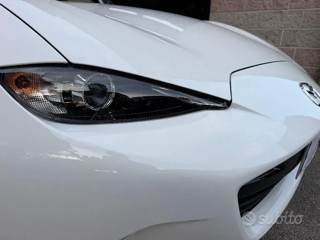 Usata Mazda MX5 Exclusive-Line 132 CV (97 kW) 2023 Bianco Cabrio