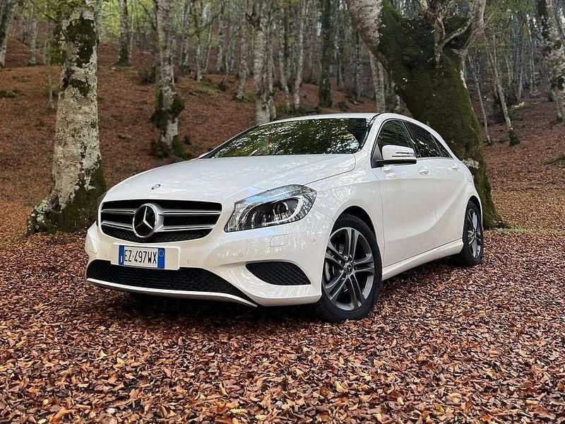 Usata Mercedes A180 110 CV (80 kW) 2014 Bianco Berlina