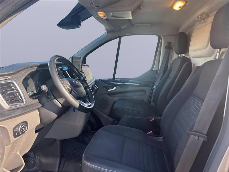 Usata Ford Transit Custom Titanium 131 CV (96 kW) 2022 Oro metallizzato Furgone