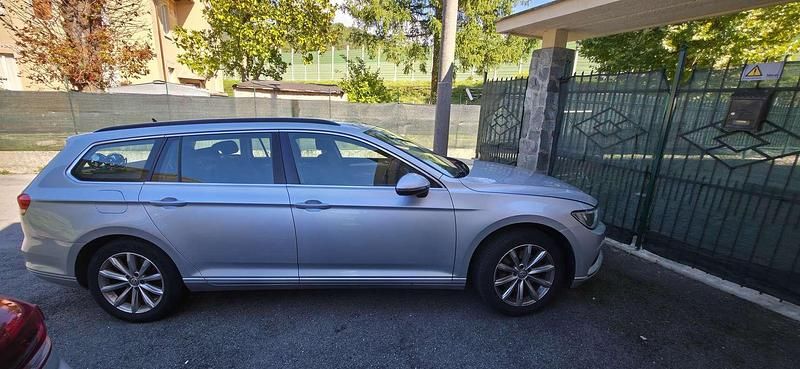 Usata VW Passat Business 120 CV (88 kW) 2015 Argento Station wagon