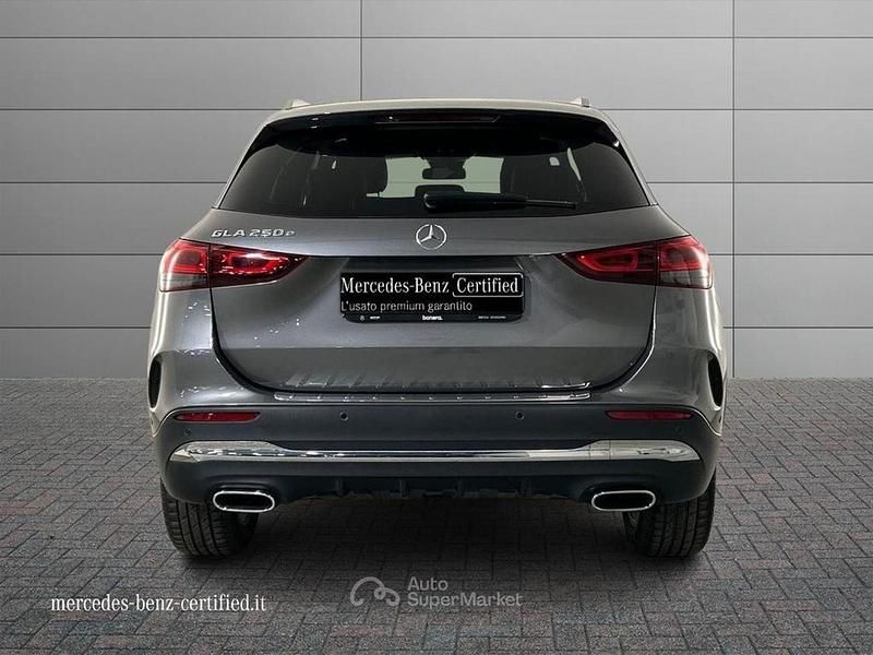 Usata Mercedes GLA250 Premium 160 CV (117 kW) 2022 Grigio SUV