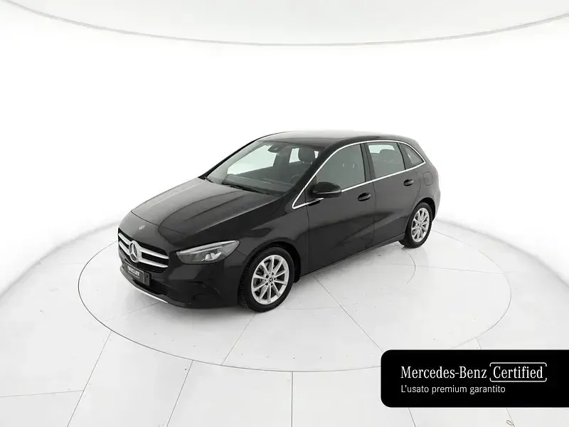 Usata Mercedes B180 136 CV (100 kW) 2020 Nero Utilitaria