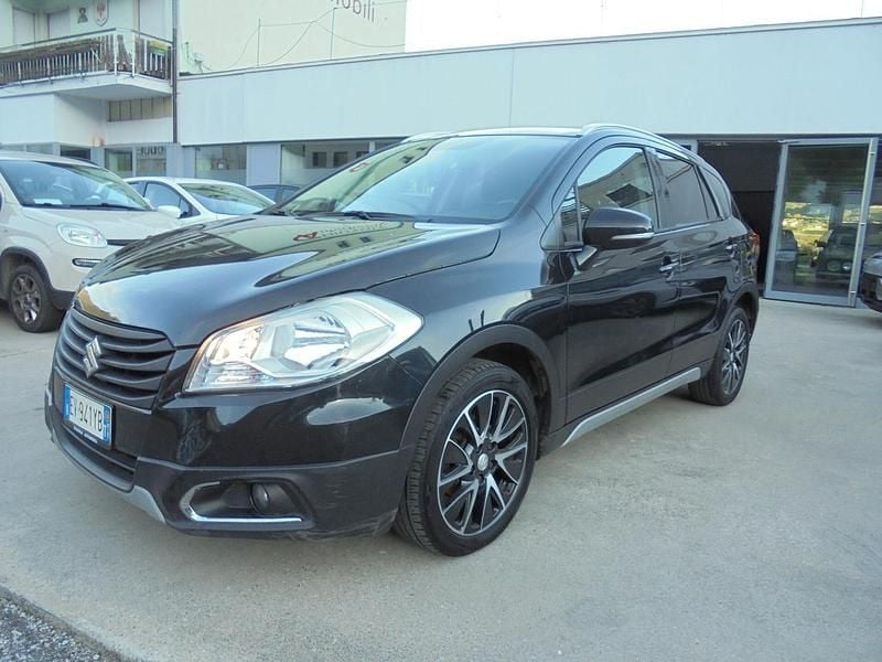 Nero Usata 2014 Suzuki SX4 S-Cross SUV | 7350 € (Super prezzo) - Immagine 1/4