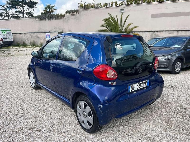Usata Toyota Aygo 68 CV (50 kW) 2008 Blu/azzurro Utilitaria