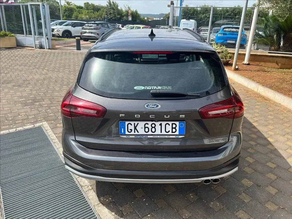 Usata Ford Focus Active 120 CV (88 kW) 2022 Magnetic grey (metallizzato) Station wagon