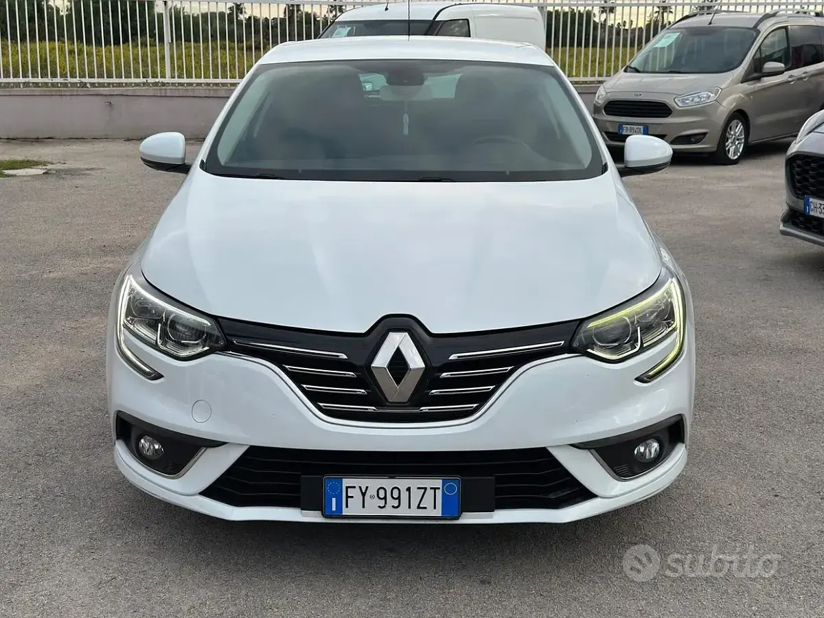 Usata Renault Mégane IV Intens 116 CV (85 kW) 2019 Bianco Berlina